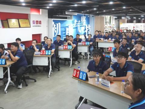 人人讲清静，，，，个个会应急--流通生命通道|乐橙lc8电气举行清静月活动