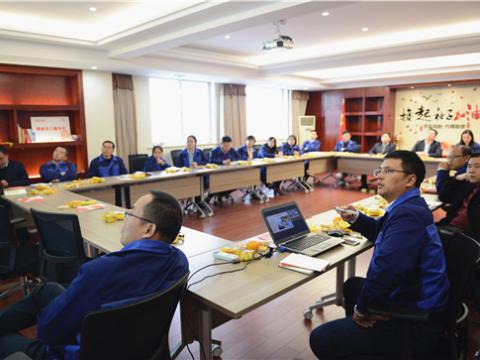 深学细悟转达头脑实力 ——乐橙lc8集团党总支开展学习十九大精神 