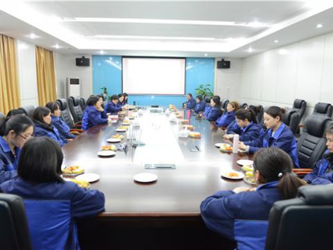 女中丈夫会  立功新时代——乐橙lc8集团召开庆祝“三八”国际劳动妇女节座谈会