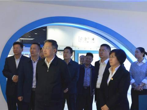 省总工会马永青副主席一行来乐橙lc8集团调研职工文化及阵地建设事情