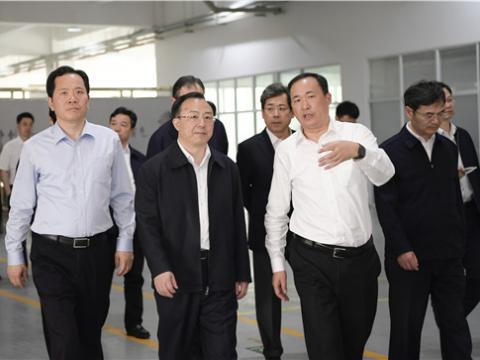 江苏省省长吴政隆莅临乐橙lc8集团走访调研